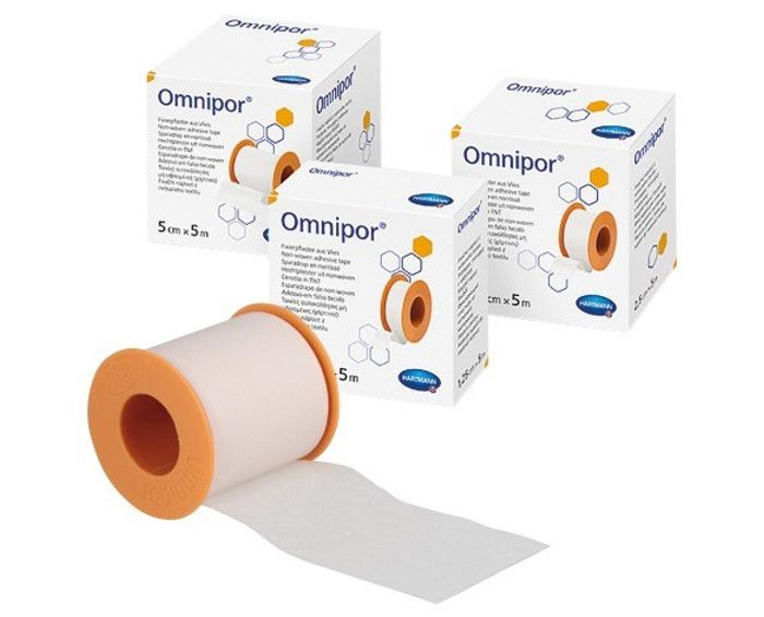 Omnipor Self-adhesive Fixing Tape of White Non Woven Material 1,25cmx9,2m 1pcs REF:900424 Hartmann